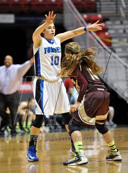 Thumbnail 2 in Bishop's vs. La Jolla Country Day (CIF SDS D4 Final) photogallery.