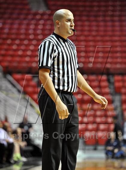 Thumbnail 1 in Bishop's vs. La Jolla Country Day (CIF SDS D4 Final) photogallery.
