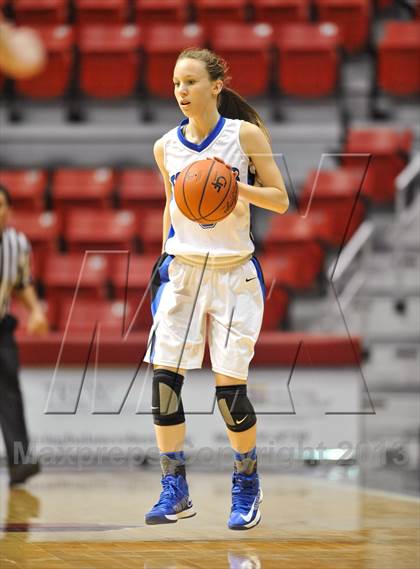 Thumbnail 3 in Bishop's vs. La Jolla Country Day (CIF SDS D4 Final) photogallery.