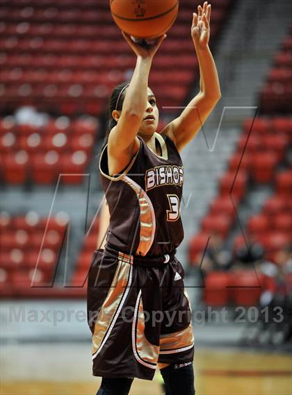 Thumbnail 2 in Bishop's vs. La Jolla Country Day (CIF SDS D4 Final) photogallery.