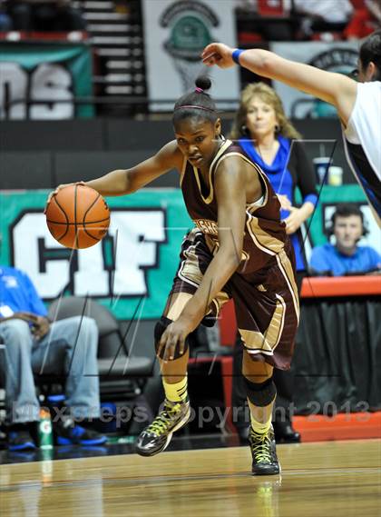 Thumbnail 1 in Bishop's vs. La Jolla Country Day (CIF SDS D4 Final) photogallery.