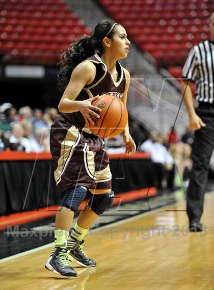 Thumbnail 2 in Bishop's vs. La Jolla Country Day (CIF SDS D4 Final) photogallery.