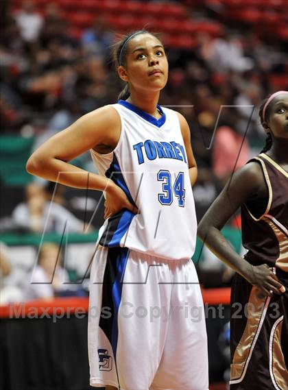 Thumbnail 2 in Bishop's vs. La Jolla Country Day (CIF SDS D4 Final) photogallery.