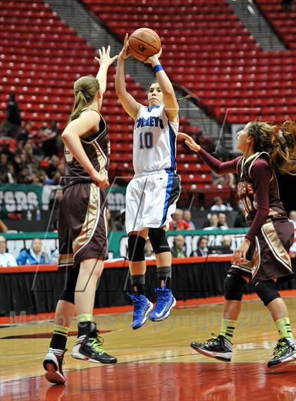 Thumbnail 2 in Bishop's vs. La Jolla Country Day (CIF SDS D4 Final) photogallery.
