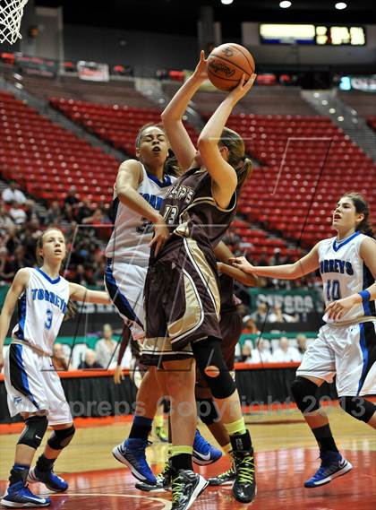 Thumbnail 2 in Bishop's vs. La Jolla Country Day (CIF SDS D4 Final) photogallery.