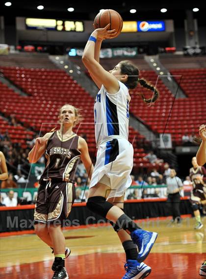 Thumbnail 1 in Bishop's vs. La Jolla Country Day (CIF SDS D4 Final) photogallery.