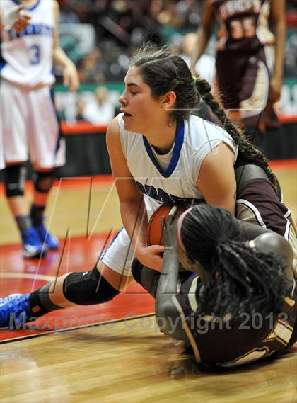 Thumbnail 1 in Bishop's vs. La Jolla Country Day (CIF SDS D4 Final) photogallery.