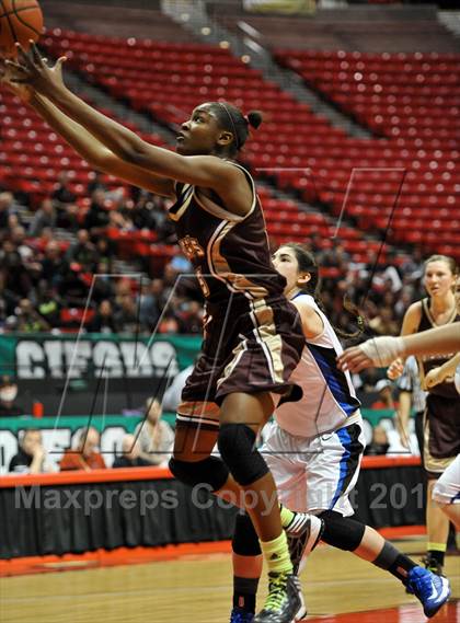 Thumbnail 3 in Bishop's vs. La Jolla Country Day (CIF SDS D4 Final) photogallery.
