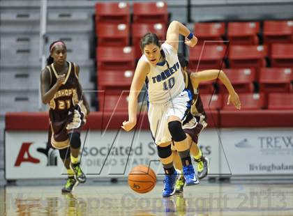 Thumbnail 2 in Bishop's vs. La Jolla Country Day (CIF SDS D4 Final) photogallery.