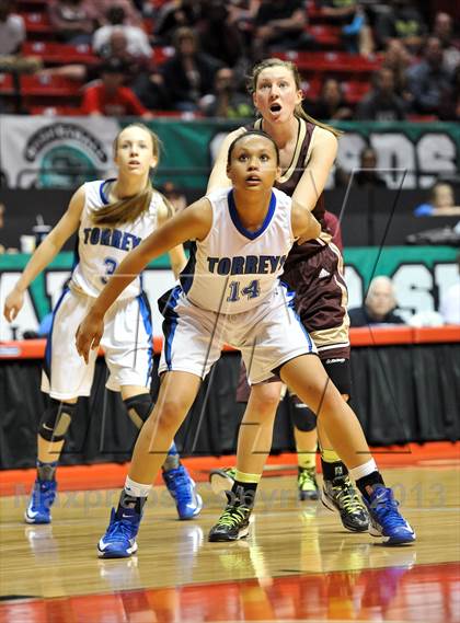 Thumbnail 3 in Bishop's vs. La Jolla Country Day (CIF SDS D4 Final) photogallery.