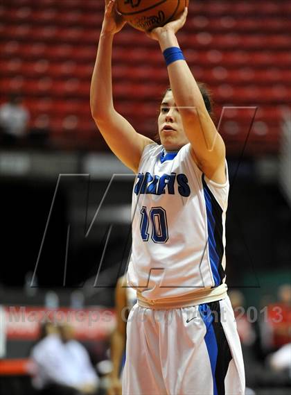 Thumbnail 1 in Bishop's vs. La Jolla Country Day (CIF SDS D4 Final) photogallery.
