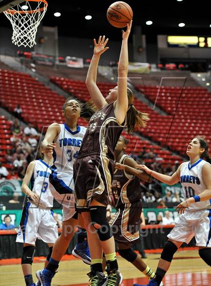 Thumbnail 3 in Bishop's vs. La Jolla Country Day (CIF SDS D4 Final) photogallery.