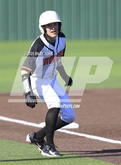 Thumbnail 1 in Grand Saline vs Eustace photogallery.