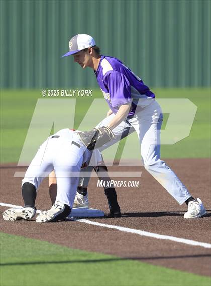 Thumbnail 3 in Grand Saline vs Eustace photogallery.