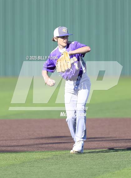 Thumbnail 2 in Grand Saline vs Eustace photogallery.