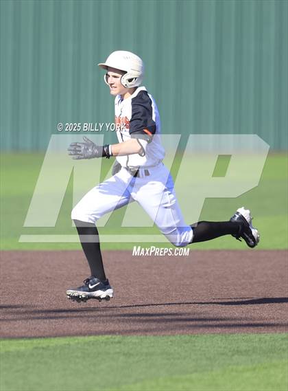 Thumbnail 2 in Grand Saline vs Eustace photogallery.