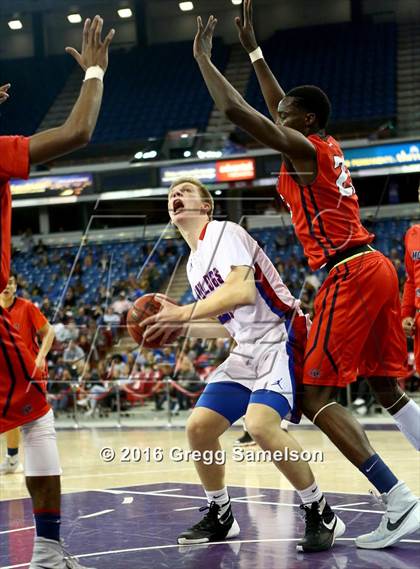 Thumbnail 2 in Folsom vs Modesto Christian (CIF SJS D1 Final) photogallery.