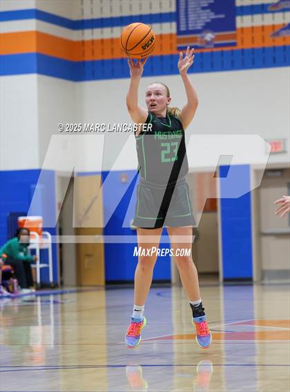 Thumbnail 1 in Myers Park @ Marvin Ridge photogallery.