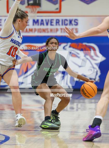 Thumbnail 1 in Myers Park @ Marvin Ridge photogallery.