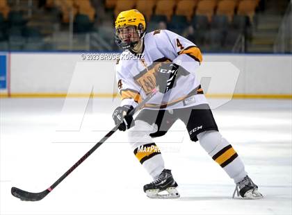 Thumbnail 3 in West Morris Mendham vs Watchung Hills (Essex Holiday Tournament) photogallery.
