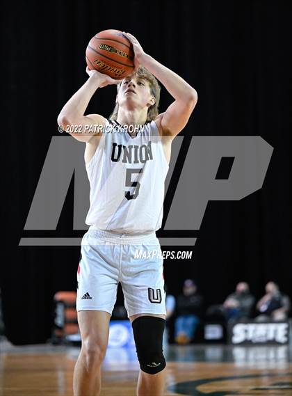 Thumbnail 1 in Olympia vs. Union (WIAA 4A Round 4 State Playoff)  photogallery.
