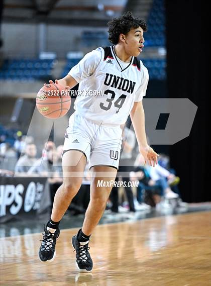 Thumbnail 3 in Olympia vs. Union (WIAA 4A Round 4 State Playoff)  photogallery.