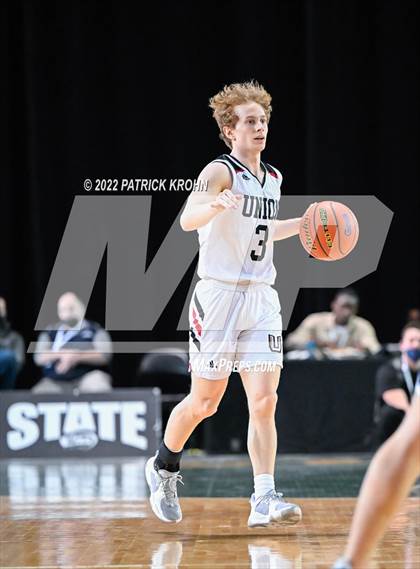Thumbnail 1 in Olympia vs. Union (WIAA 4A Round 4 State Playoff)  photogallery.