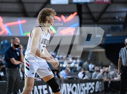 Thumbnail 2 in Olympia vs. Union (WIAA 4A Round 4 State Playoff)  photogallery.