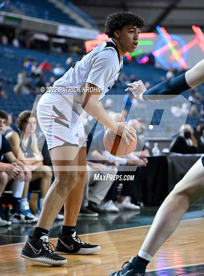 Thumbnail 1 in Olympia vs. Union (WIAA 4A Round 4 State Playoff)  photogallery.