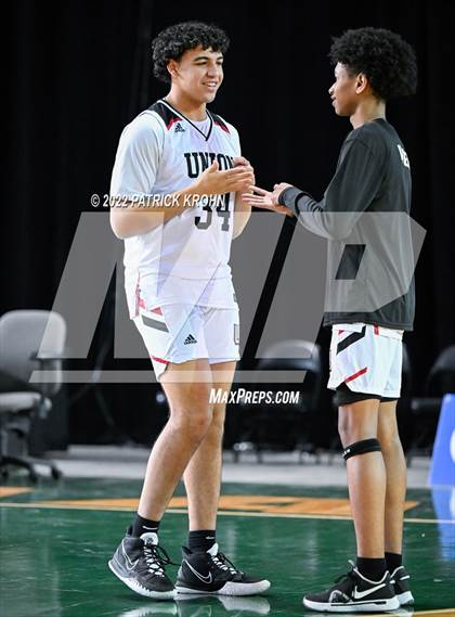 Thumbnail 3 in Olympia vs. Union (WIAA 4A Round 4 State Playoff)  photogallery.