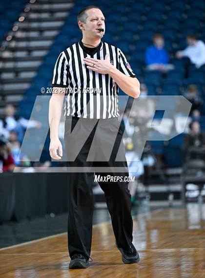 Thumbnail 2 in Olympia vs. Union (WIAA 4A Round 4 State Playoff)  photogallery.