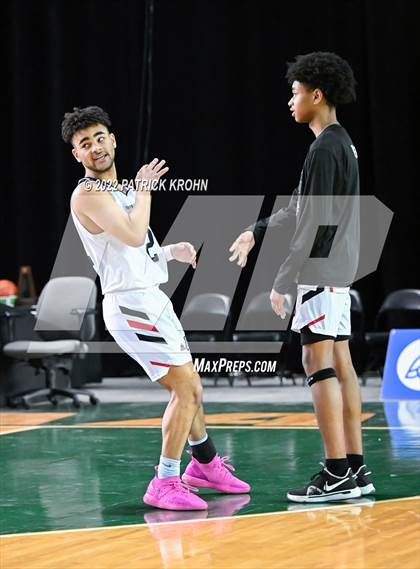 Thumbnail 3 in Olympia vs. Union (WIAA 4A Round 4 State Playoff)  photogallery.