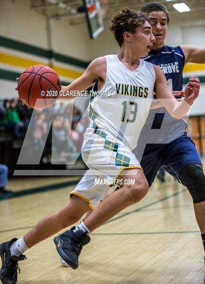Thumbnail 1 in Woodgrove @ Loudoun Valley photogallery.