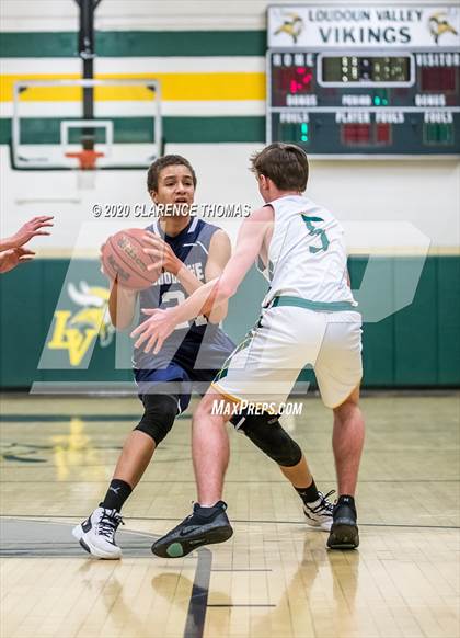 Thumbnail 1 in Woodgrove @ Loudoun Valley photogallery.