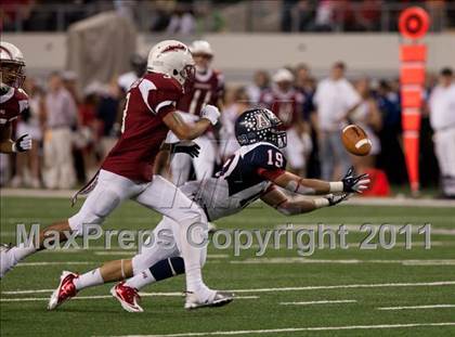 Thumbnail 3 in Allen vs. Keller Central (5A Division 1 Region 1 Bi-District) photogallery.
