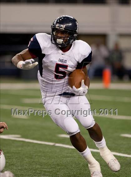 Thumbnail 2 in Allen vs. Keller Central (5A Division 1 Region 1 Bi-District) photogallery.