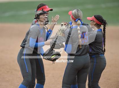 Thumbnail 2 in Roosevelt vs. Los Alamitos (CIF-SS D1 Final) photogallery.
