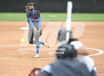 Thumbnail 3 in Roosevelt vs. Los Alamitos (CIF-SS D1 Final) photogallery.