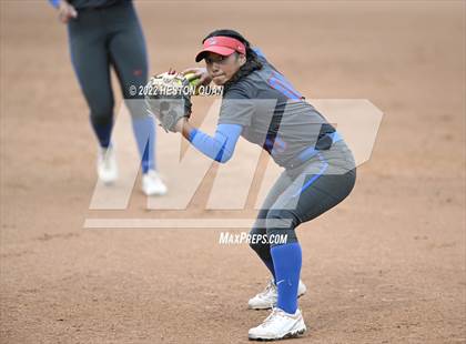 Thumbnail 1 in Roosevelt vs. Los Alamitos (CIF-SS D1 Final) photogallery.