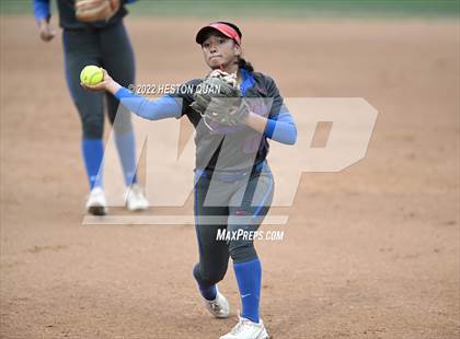 Thumbnail 2 in Roosevelt vs. Los Alamitos (CIF-SS D1 Final) photogallery.