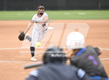 Thumbnail 2 in Roosevelt vs. Los Alamitos (CIF-SS D1 Final) photogallery.