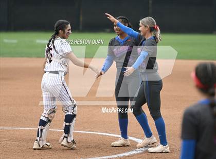 Thumbnail 2 in Roosevelt vs. Los Alamitos (CIF-SS D1 Final) photogallery.