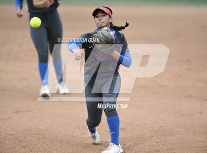 Thumbnail 3 in Roosevelt vs. Los Alamitos (CIF-SS D1 Final) photogallery.