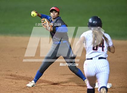 Thumbnail 2 in Roosevelt vs. Los Alamitos (CIF-SS D1 Final) photogallery.