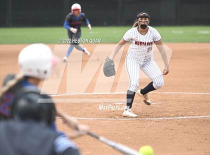 Thumbnail 2 in Roosevelt vs. Los Alamitos (CIF-SS D1 Final) photogallery.