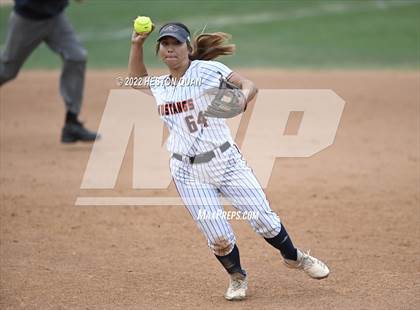 Thumbnail 3 in Roosevelt vs. Los Alamitos (CIF-SS D1 Final) photogallery.