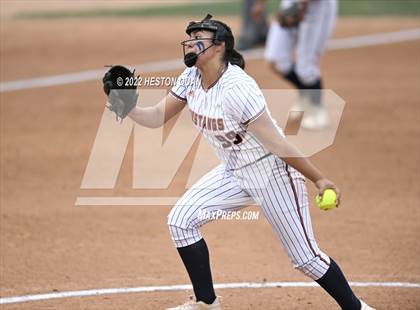 Thumbnail 3 in Roosevelt vs. Los Alamitos (CIF-SS D1 Final) photogallery.