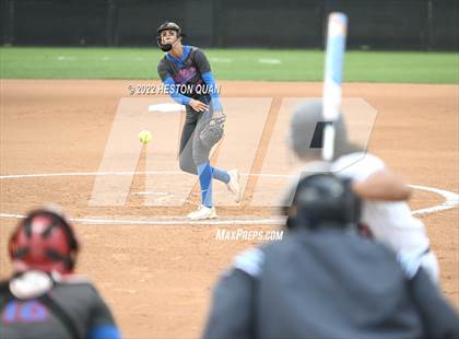 Thumbnail 2 in Roosevelt vs. Los Alamitos (CIF-SS D1 Final) photogallery.