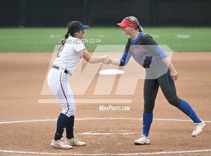 Thumbnail 3 in Roosevelt vs. Los Alamitos (CIF-SS D1 Final) photogallery.
