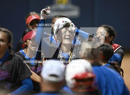 Thumbnail 3 in Roosevelt vs. Los Alamitos (CIF-SS D1 Final) photogallery.